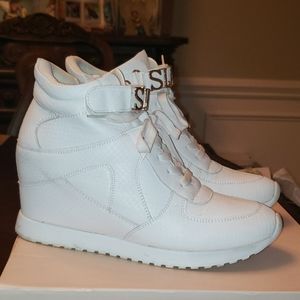 Tennis Heel